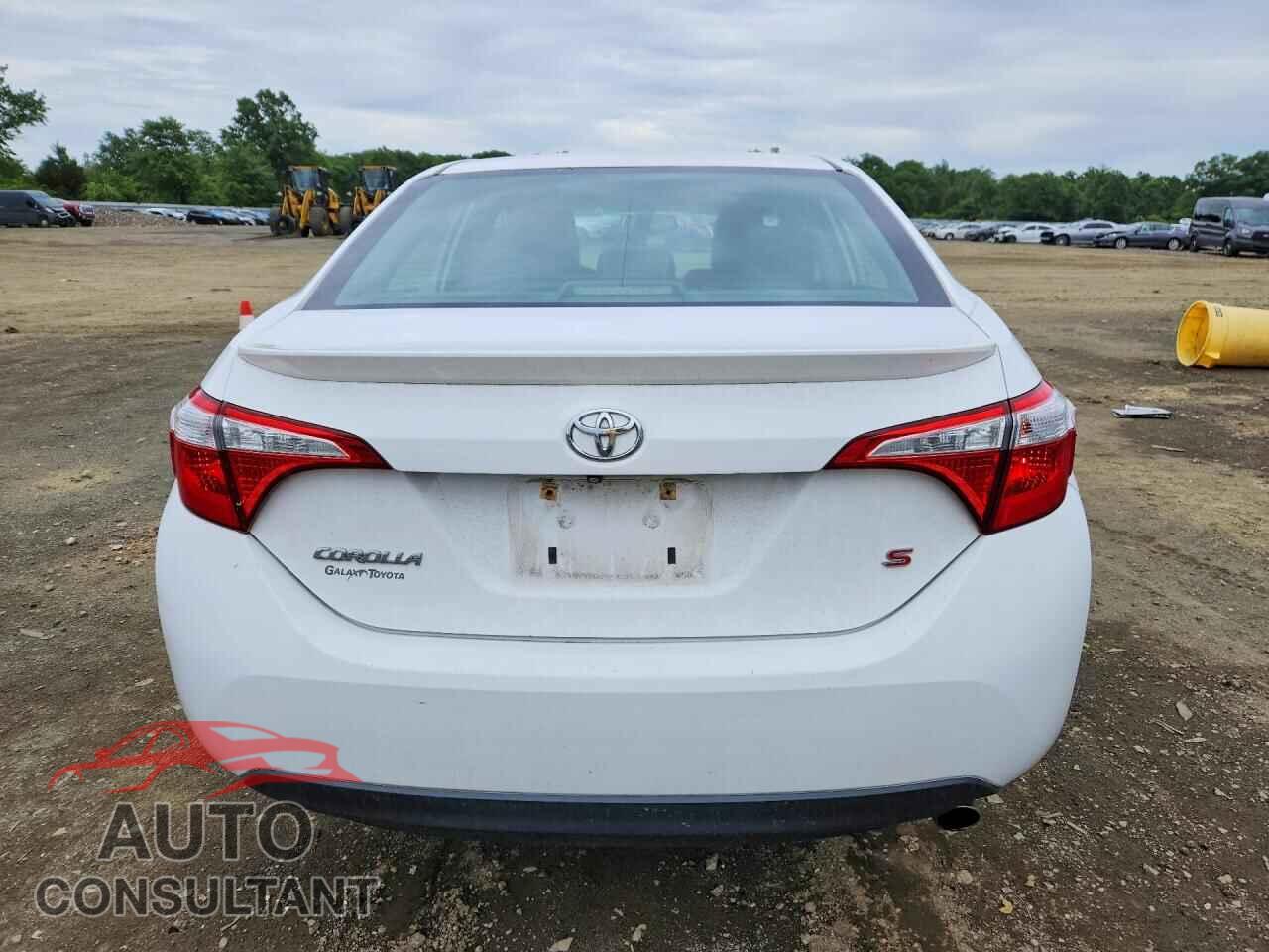 TOYOTA COROLLA 2015 - 2T1BURHEXFC304811