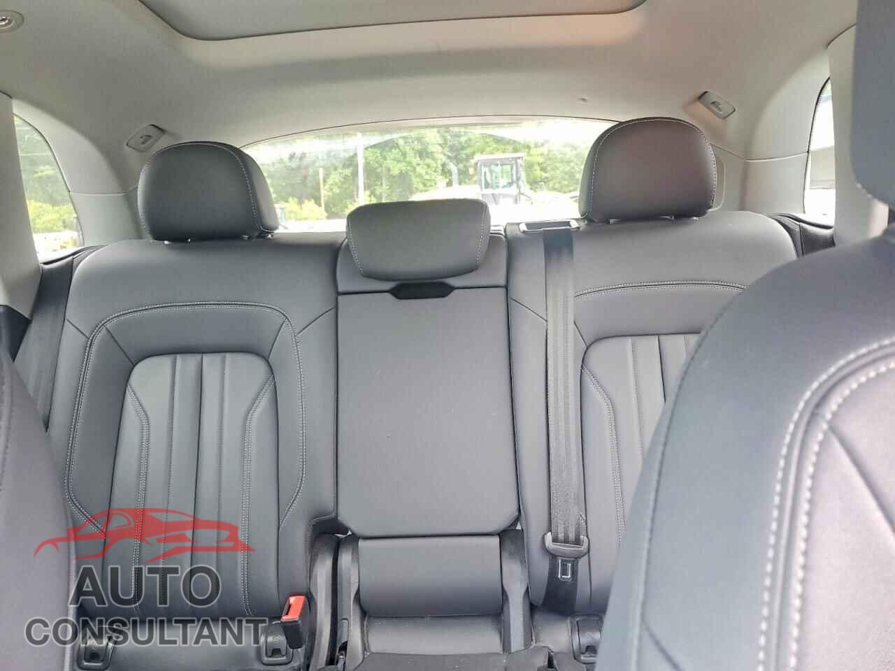 AUDI Q5 2021 - WA1BAAFYXM2035657