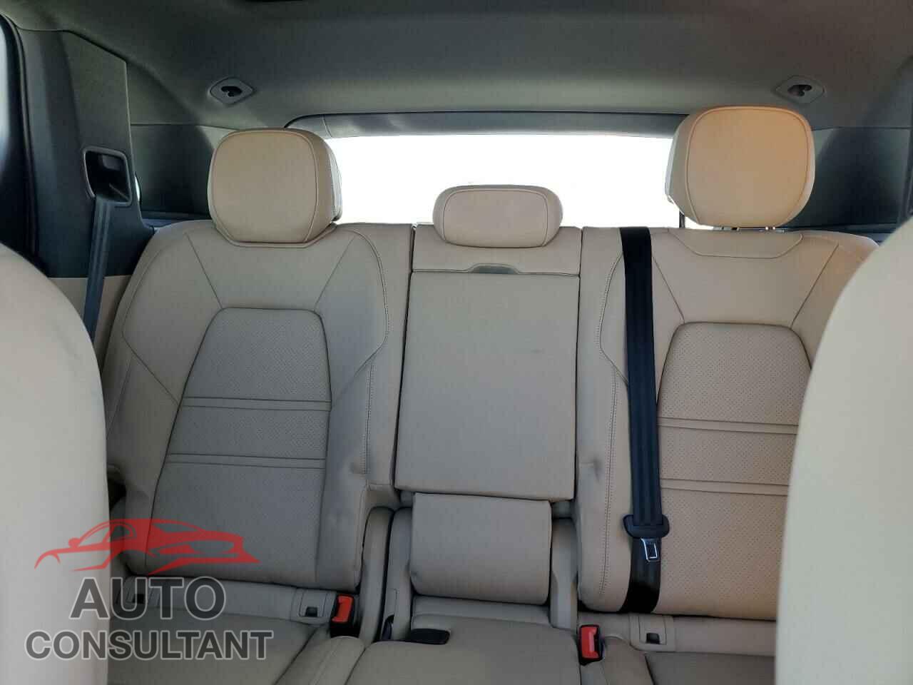 PORSCHE CAYENNE 2019 - WP1AA2AY8KDA17432