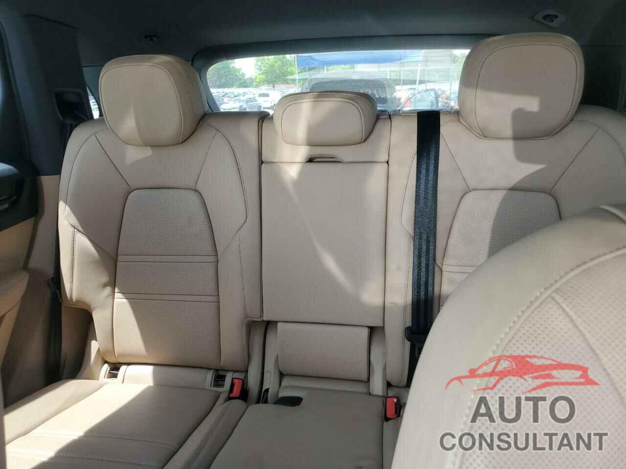 PORSCHE CAYENNE 2019 - WP1AA2AY9KDA16564