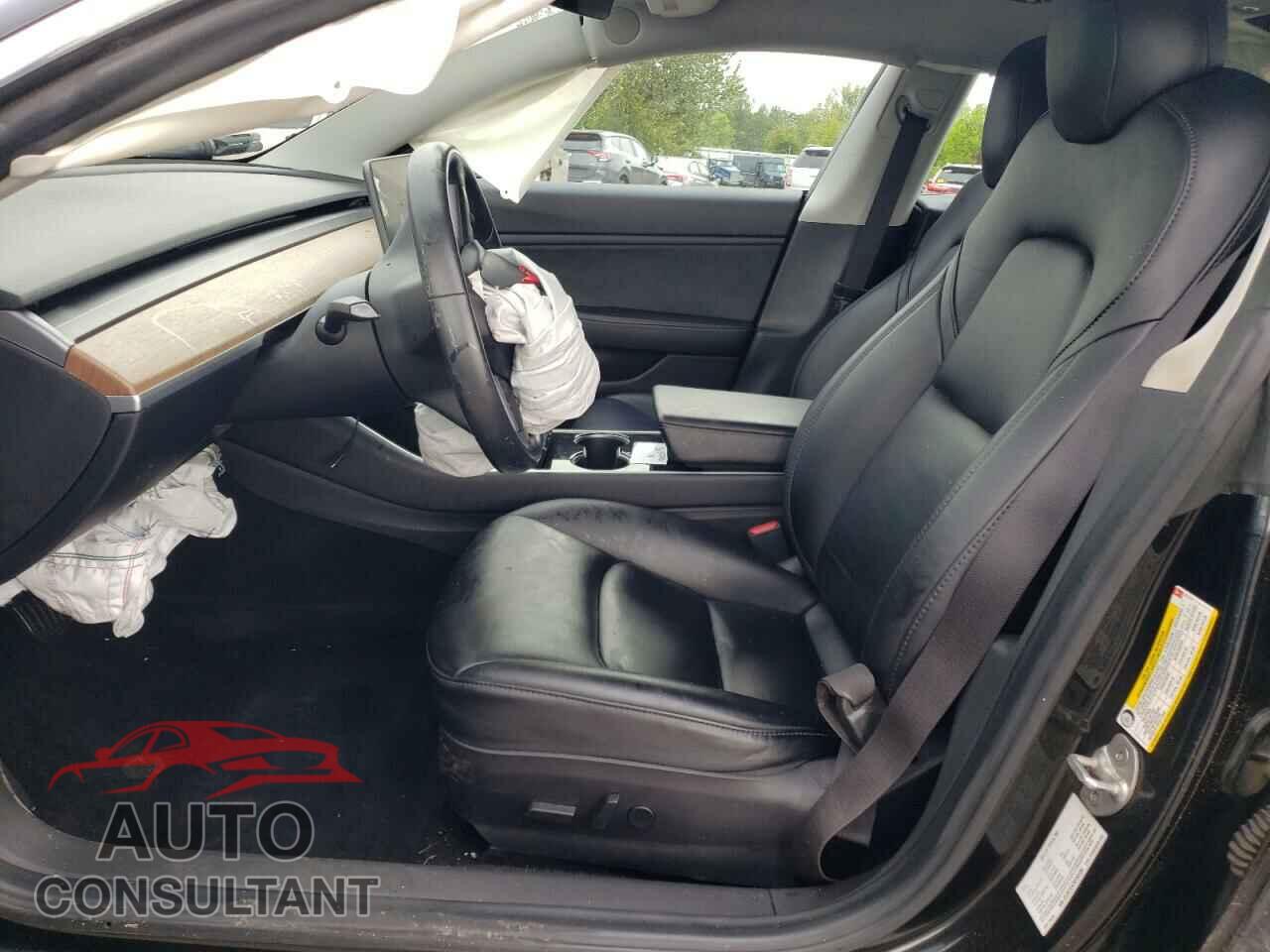 TESLA MODEL 3 2019 - 5YJ3E1EA7KF304386