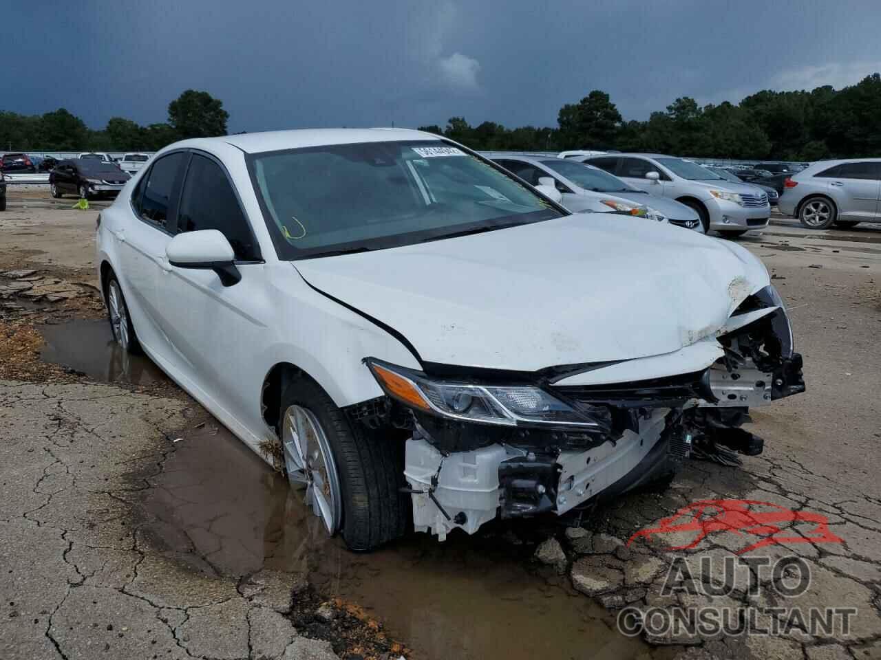 TOYOTA CAMRY 2022 - 4T1C11AK6NU635378