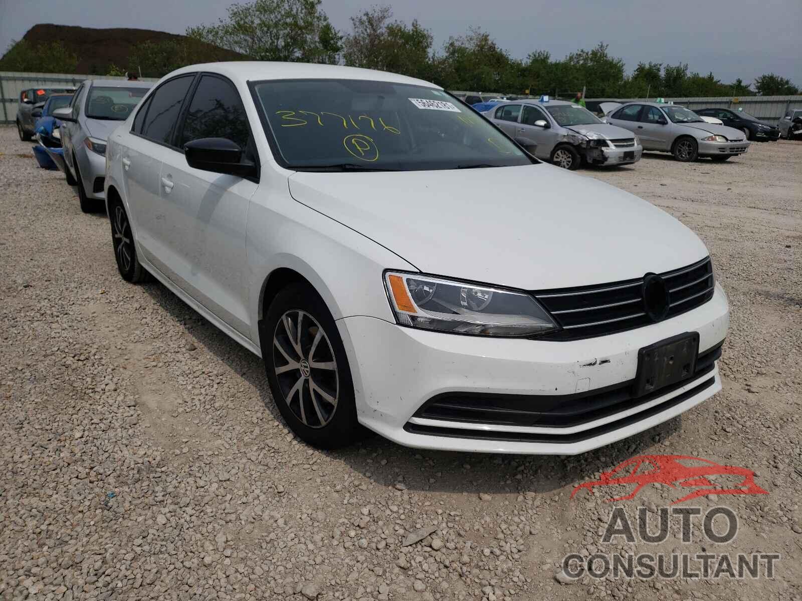 VOLKSWAGEN JETTA 2016 - 3VWD67AJ6GM377176