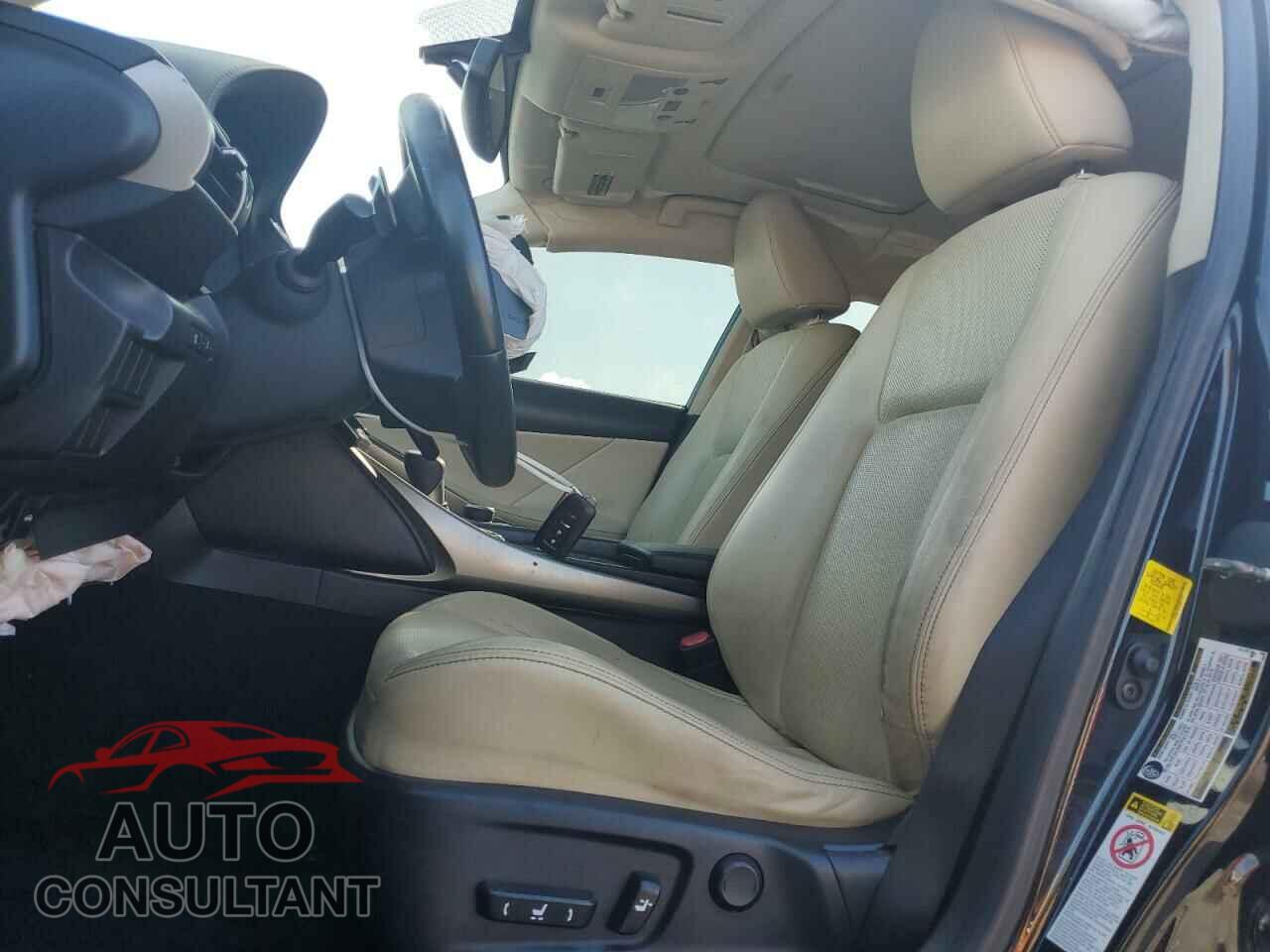 LEXUS IS 2014 - JTHBF1D22E5029775