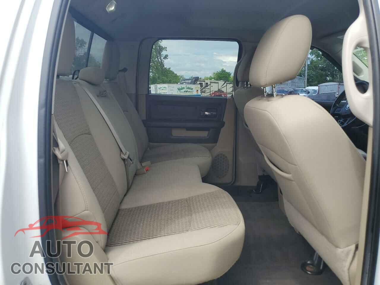 DODGE RAM 1500 2012 - 1C6RD7LT7CS177462