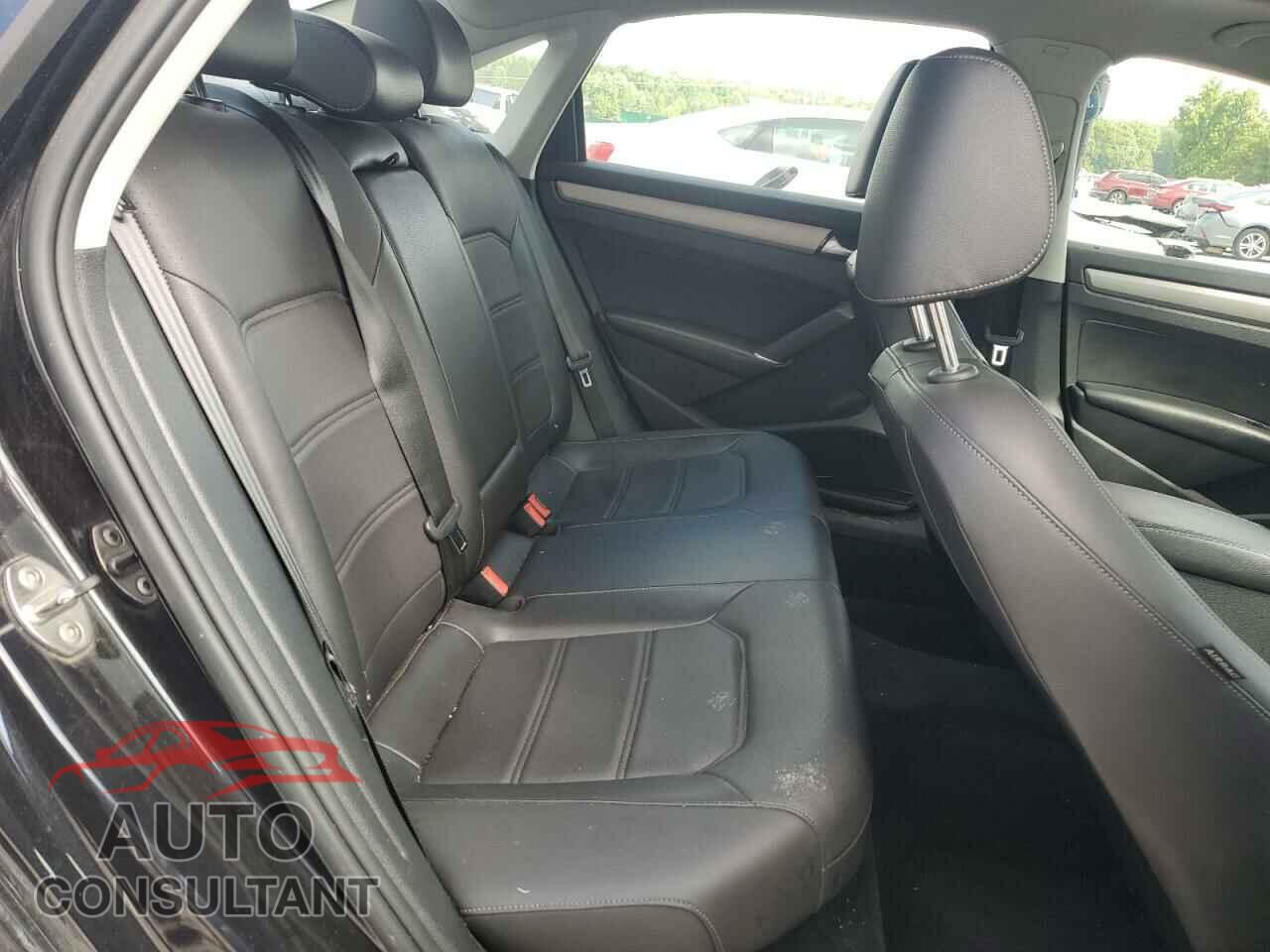 VOLKSWAGEN PASSAT 2021 - 1VWSA7A36MC001663