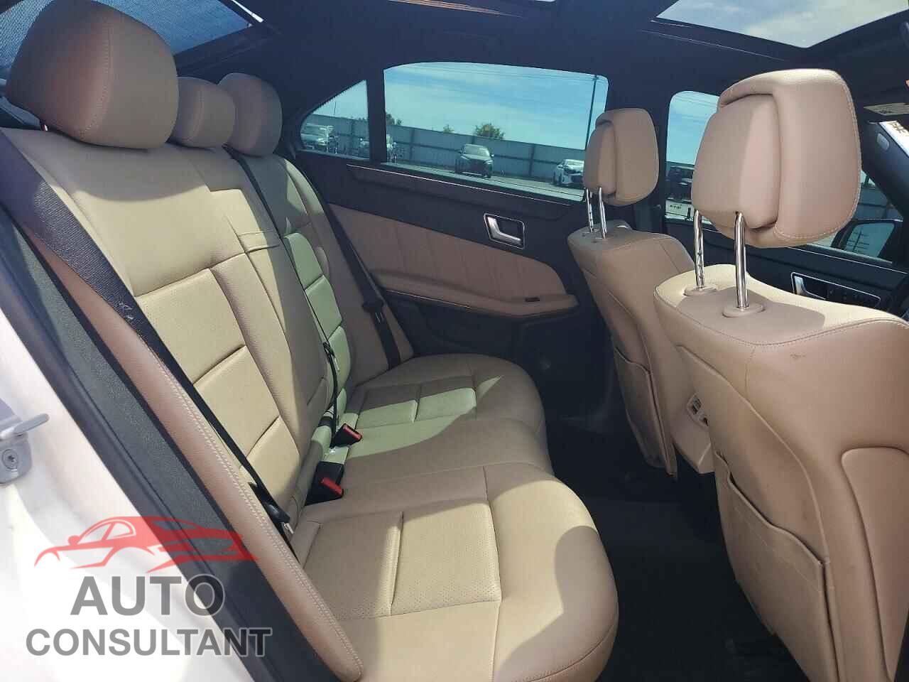MERCEDES-BENZ E-CLASS 2012 - WDDHF5KB6CA627576