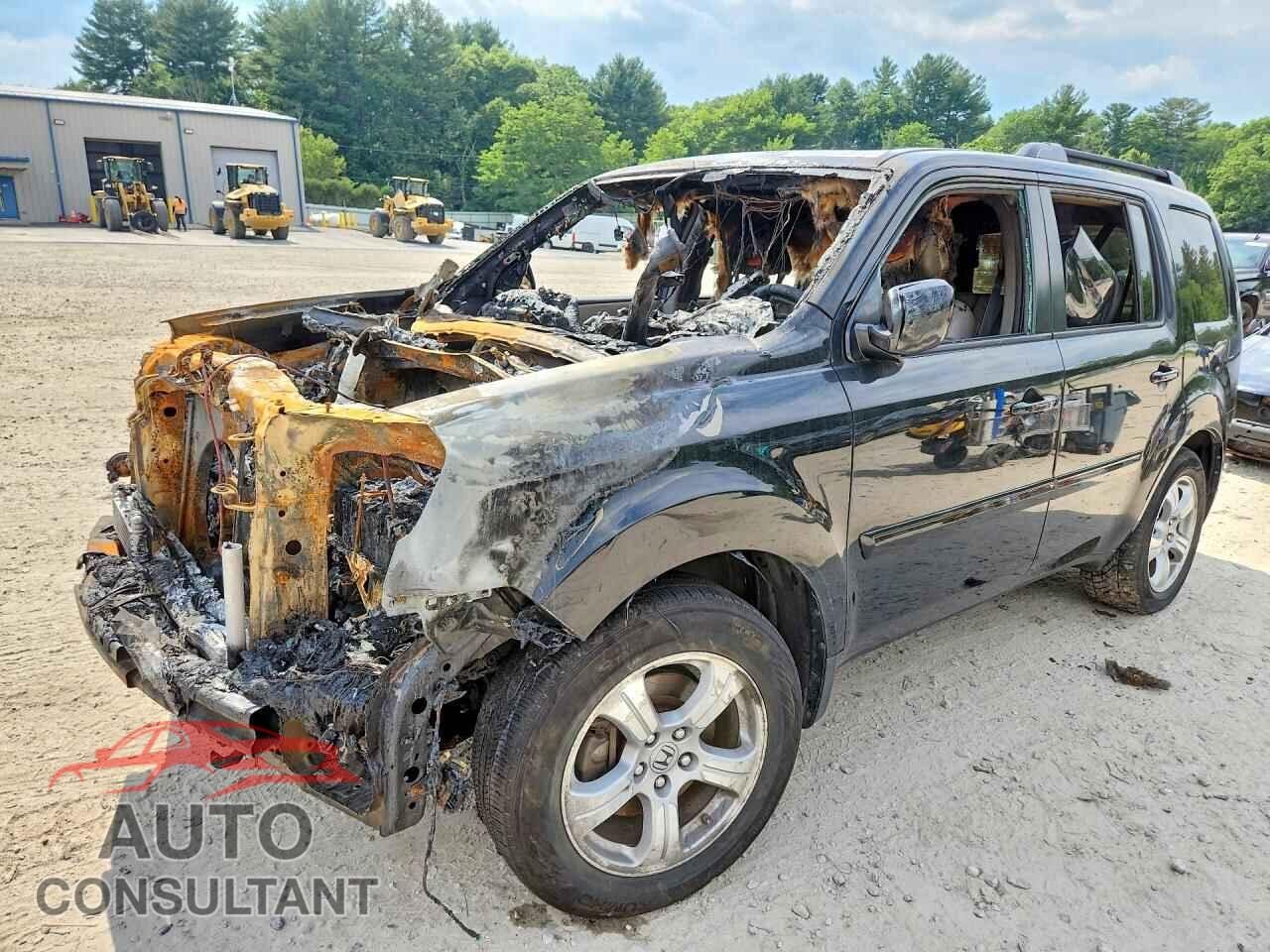 HONDA PILOT 2013 - 5FNYF4H64DB063885