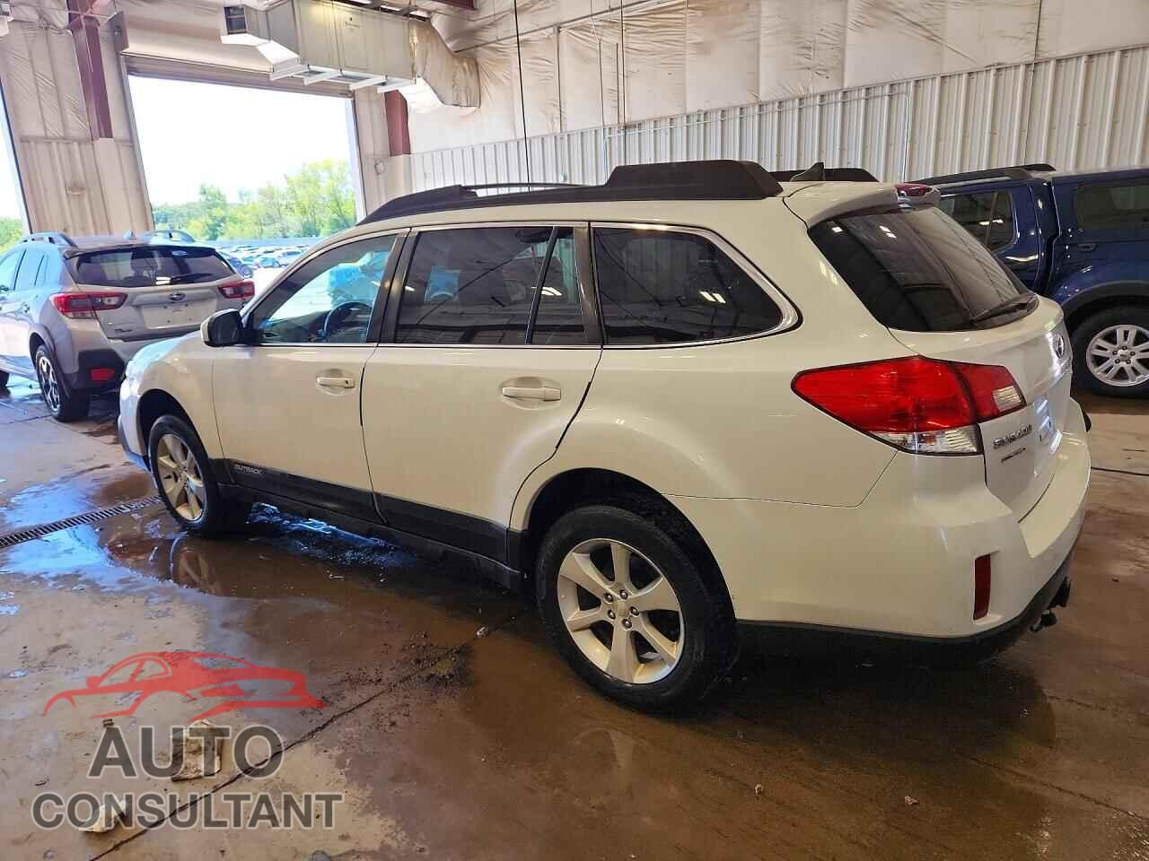 SUBARU OUTBACK 2013 - 4S4BRBKC4D3301906