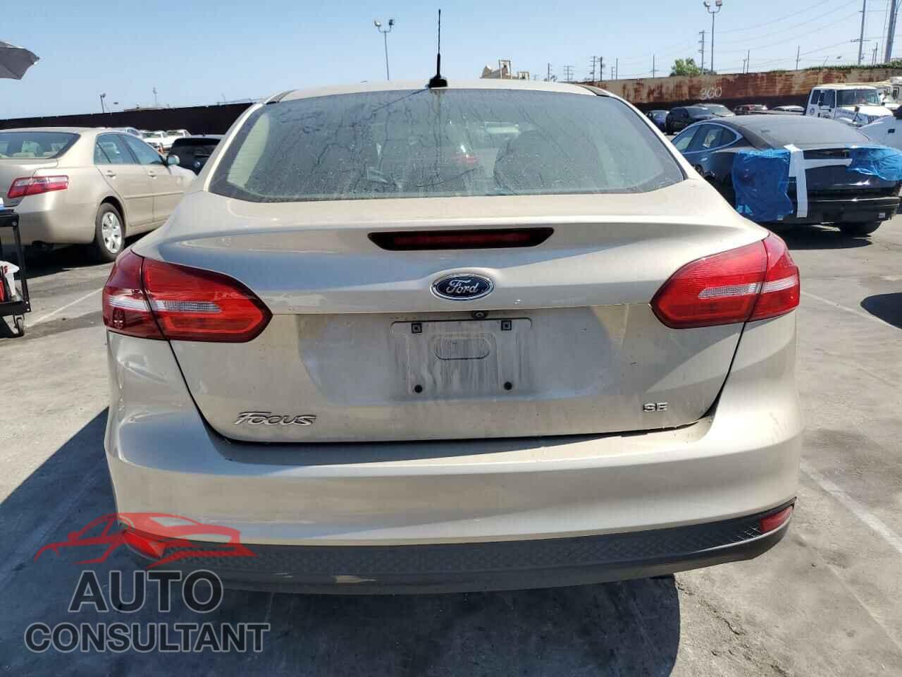 FORD FOCUS 2017 - 1FADP3F26HL211095