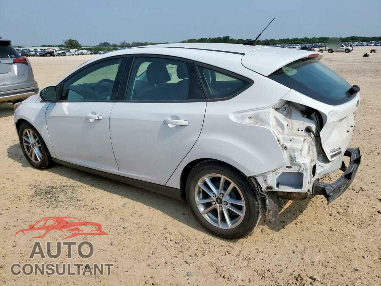 FORD FOCUS 2016 - 1FADP3K28GL244975