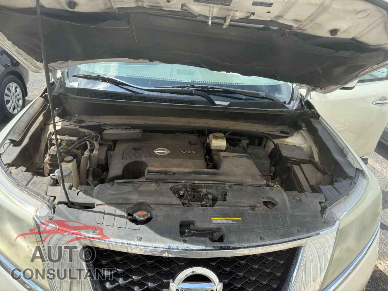 NISSAN PATHFINDER 2015 - 5N1AR2MN2FC609475