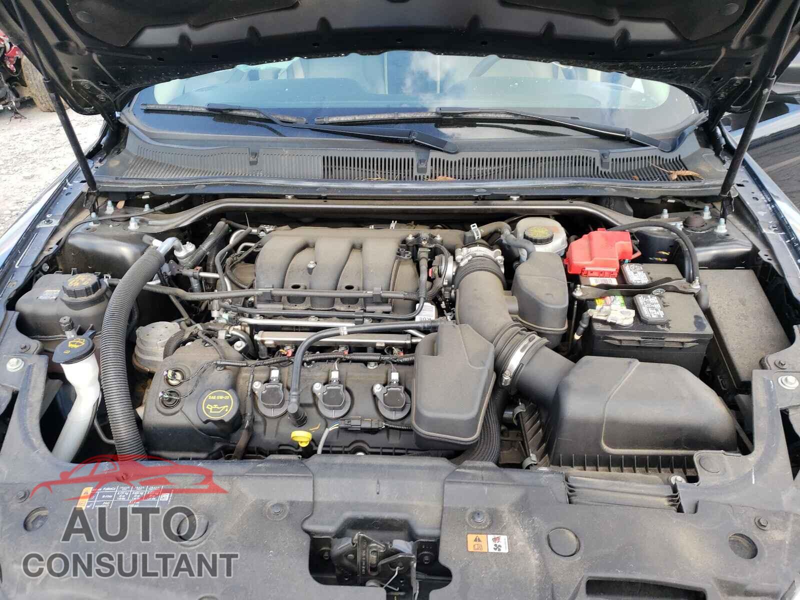 FORD TAURUS 2017 - 1FAHP2D86HG112255