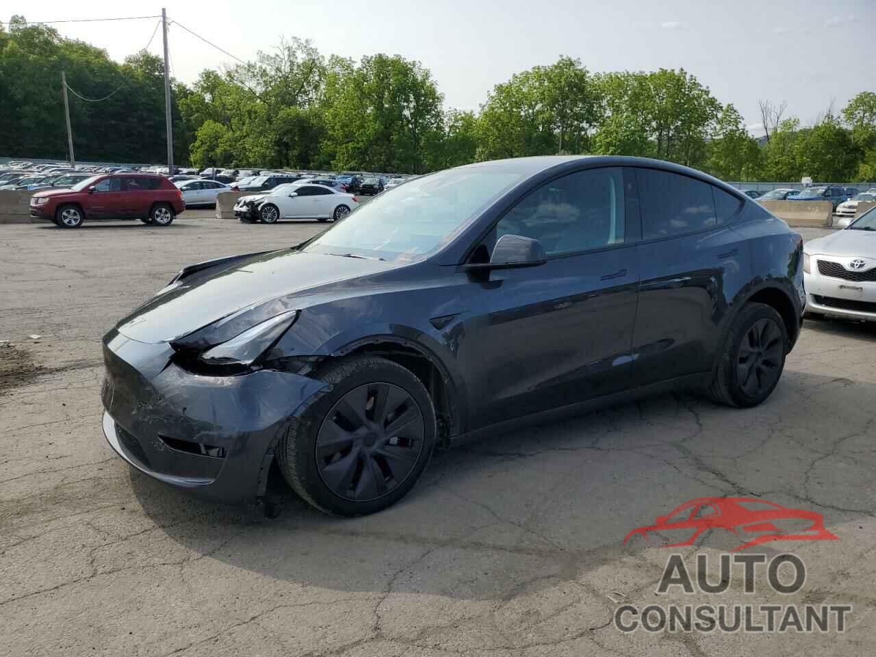TESLA MODEL Y 2024 - 7SAYGDEE9RF186388