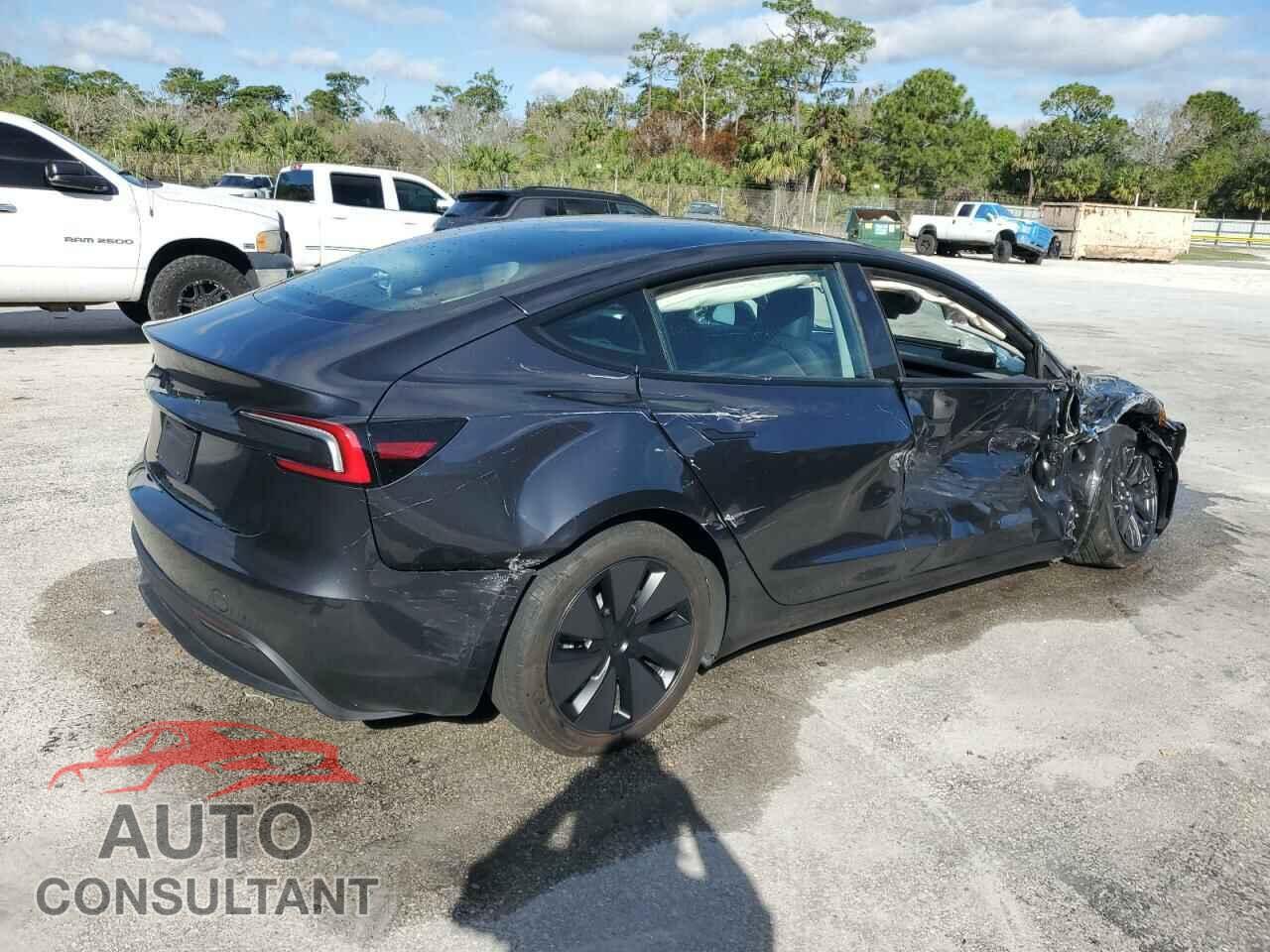 TESLA MODEL 3 2024 - 5YJ3E1EA7RF726152