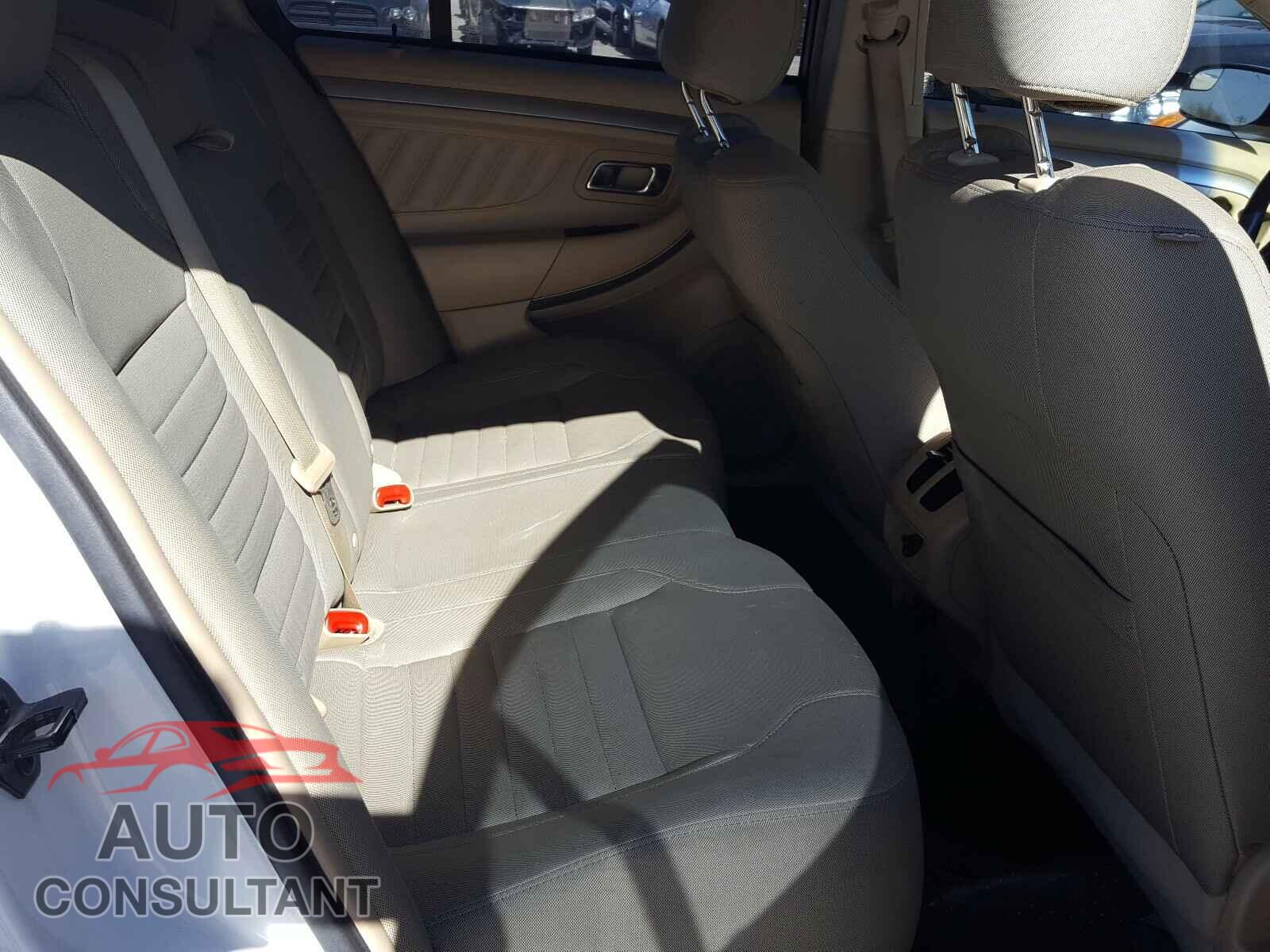 FORD TAURUS 2019 - 1FAHP2D91GG149155