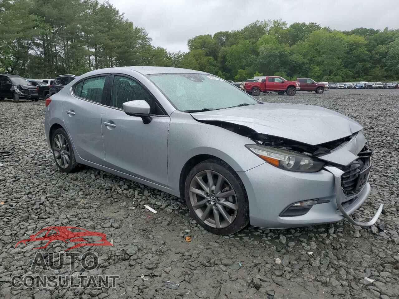 MAZDA 3 2018 - 3MZBN1V36JM200413