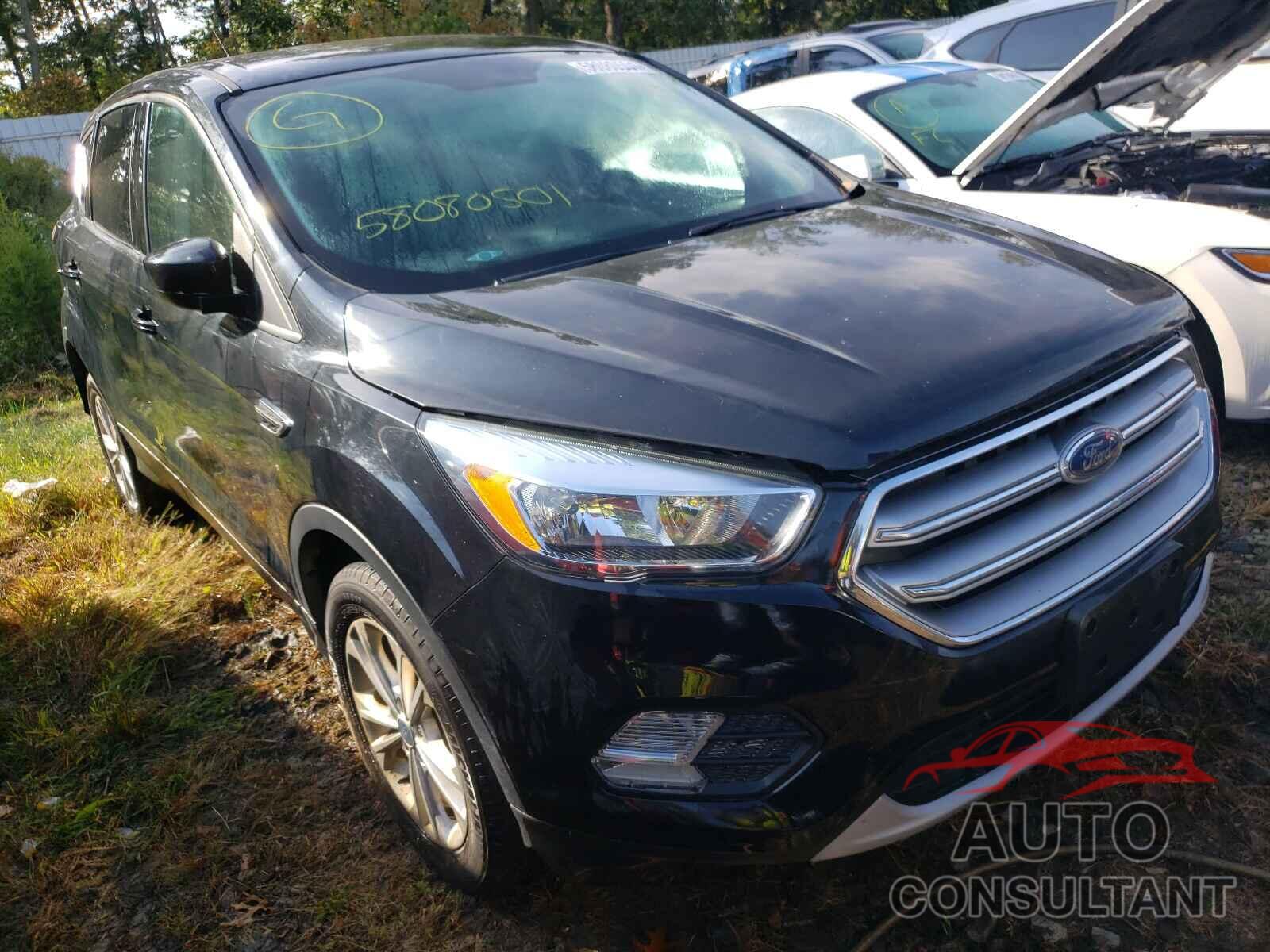 FORD ESCAPE 2017 - 1FMCU9GD5HUC08745