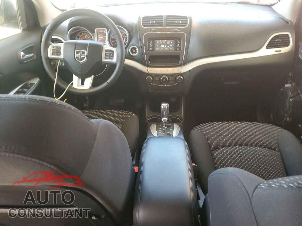 DODGE JOURNEY 2017 - 3C4PDCBB9HT527231