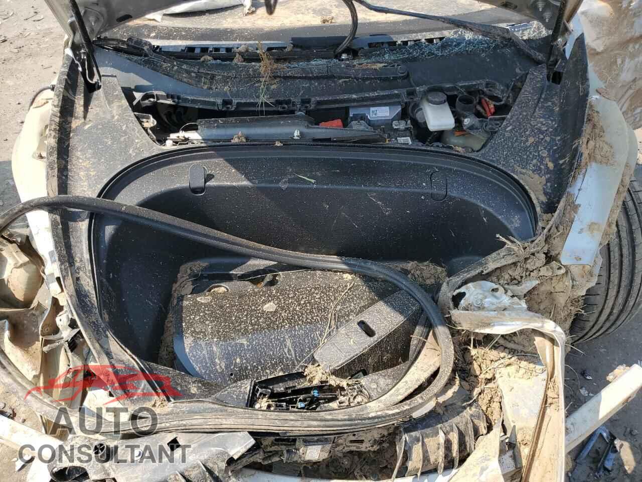TESLA MODEL 3 2018 - 5YJ3E1EB4JF083496