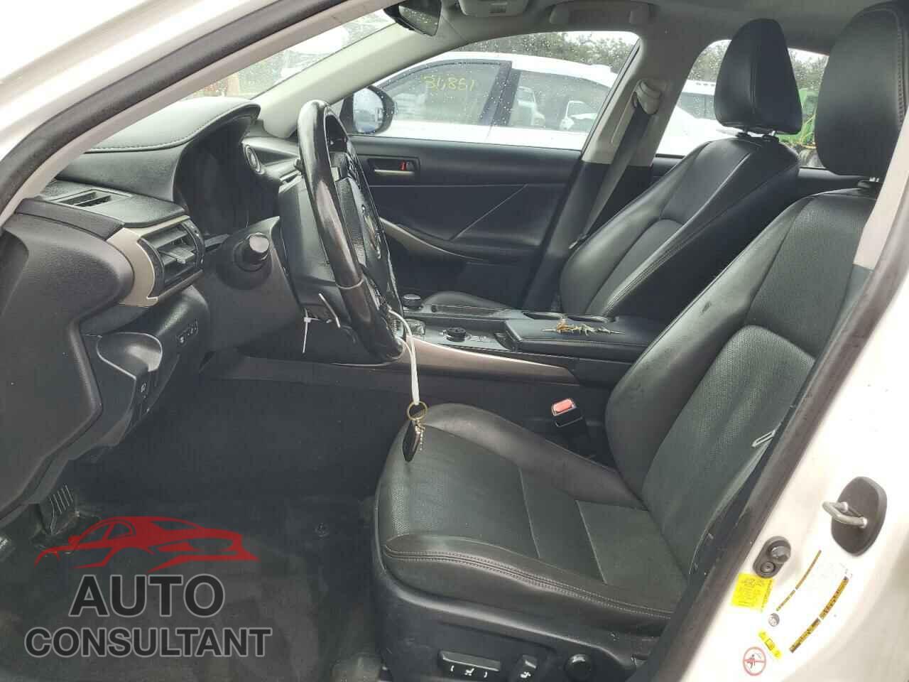LEXUS IS 2017 - JTHBA1D2XH5046732