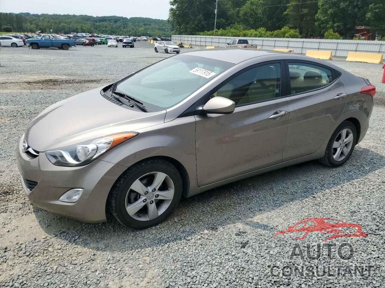 HYUNDAI ELANTRA 2013 - 5NPDH4AE5DH217077