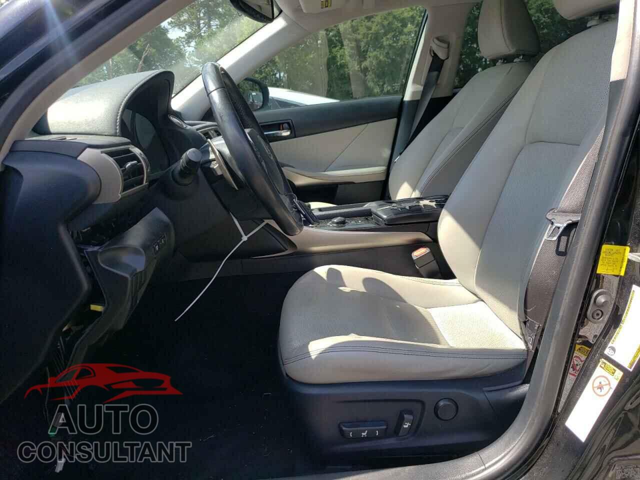 LEXUS IS 2014 - JTHCF1D20E5003180