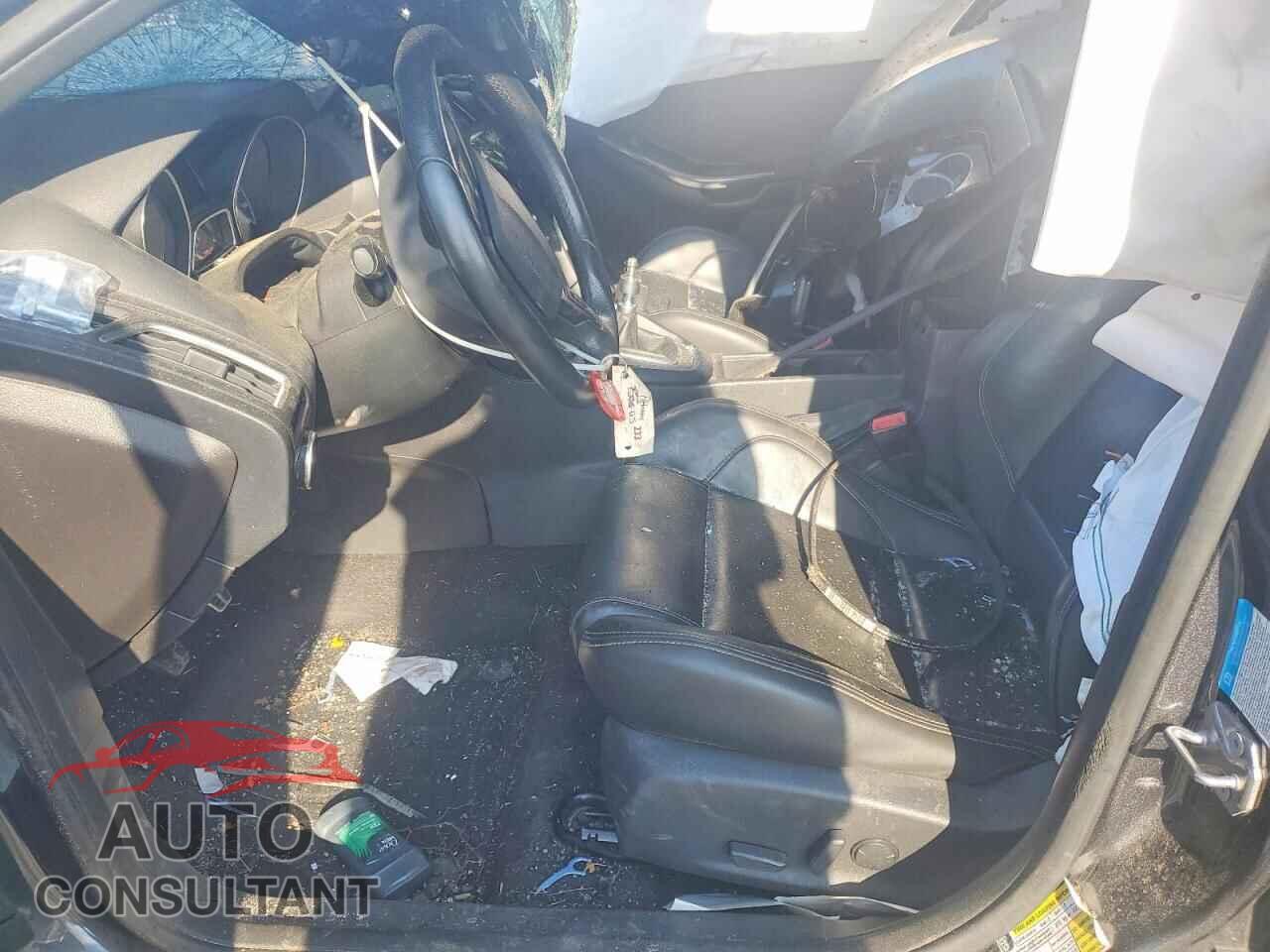 FORD FOCUS 2017 - 1FADP3L94HL301251