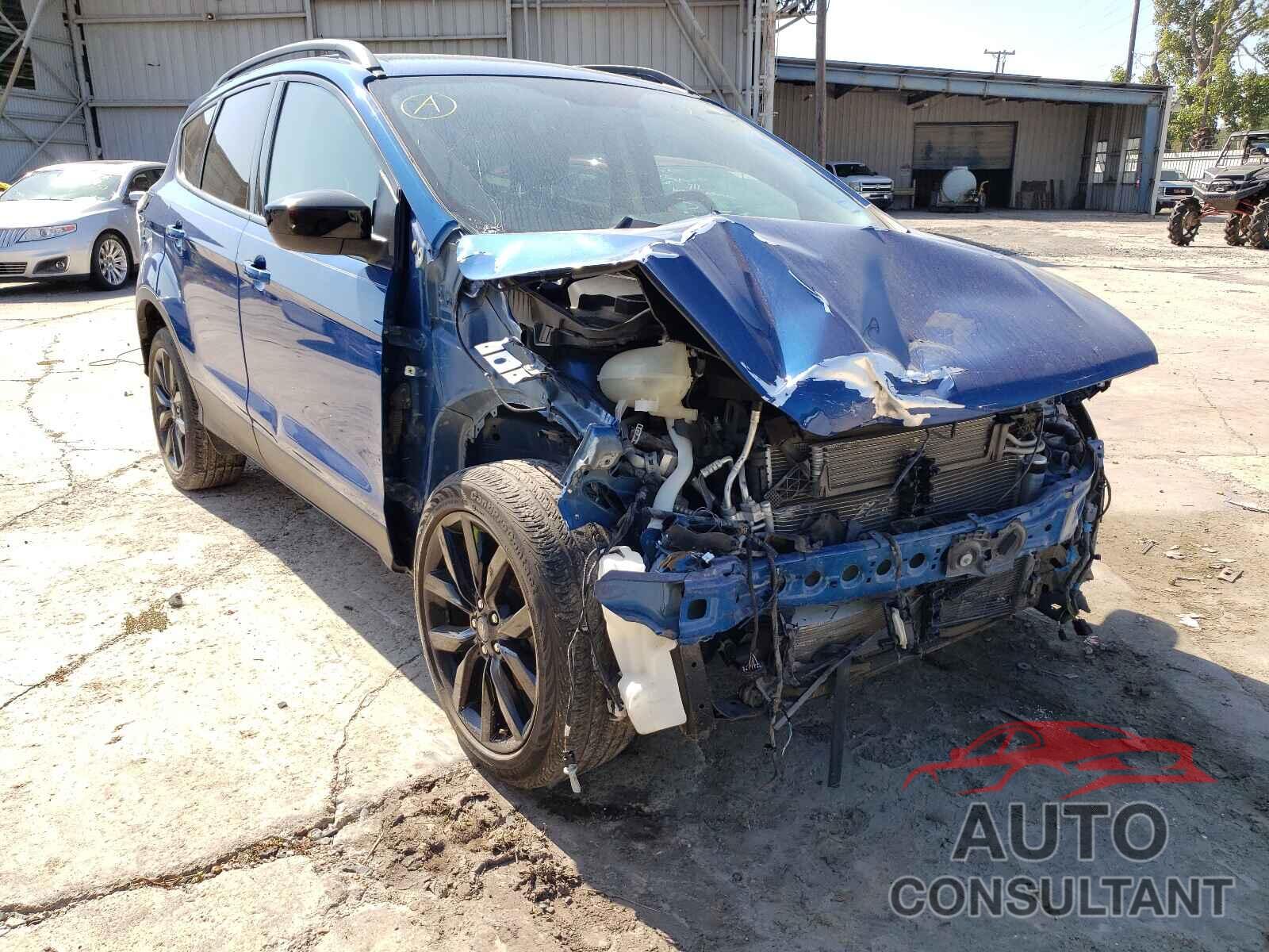 FORD ESCAPE 2018 - 1FMCU0GD5JUD29065