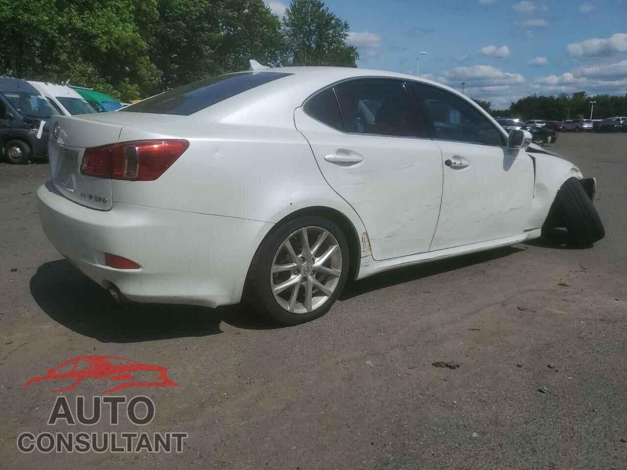 LEXUS IS 2011 - JTHCF5C2XB5047594