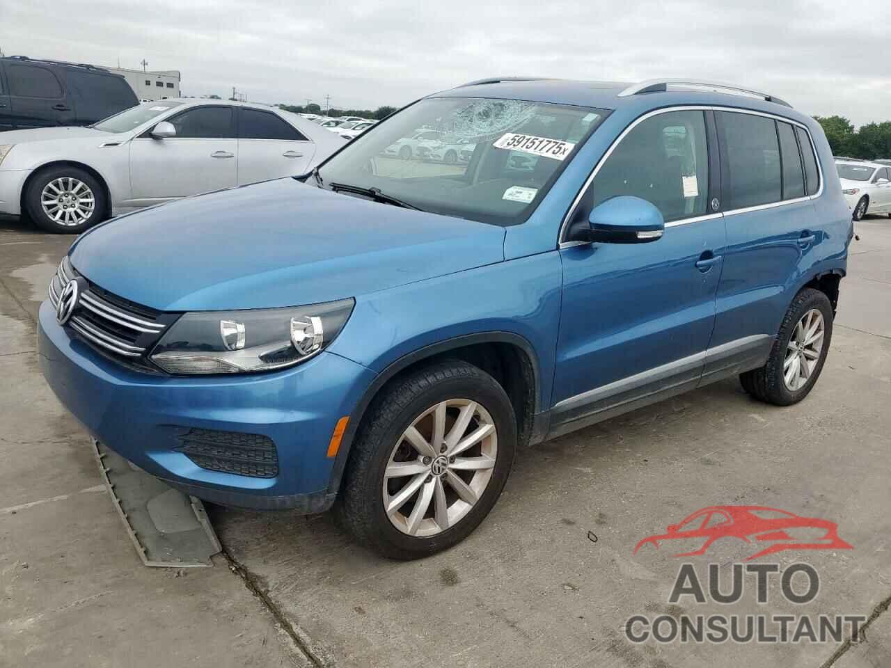 VOLKSWAGEN TIGUAN 2017 - WVGRV7AX7HK039564