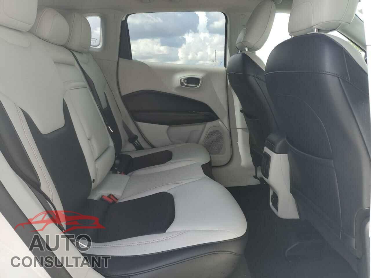 JEEP COMPASS 2017 - 3C4NJDCB7HT689797