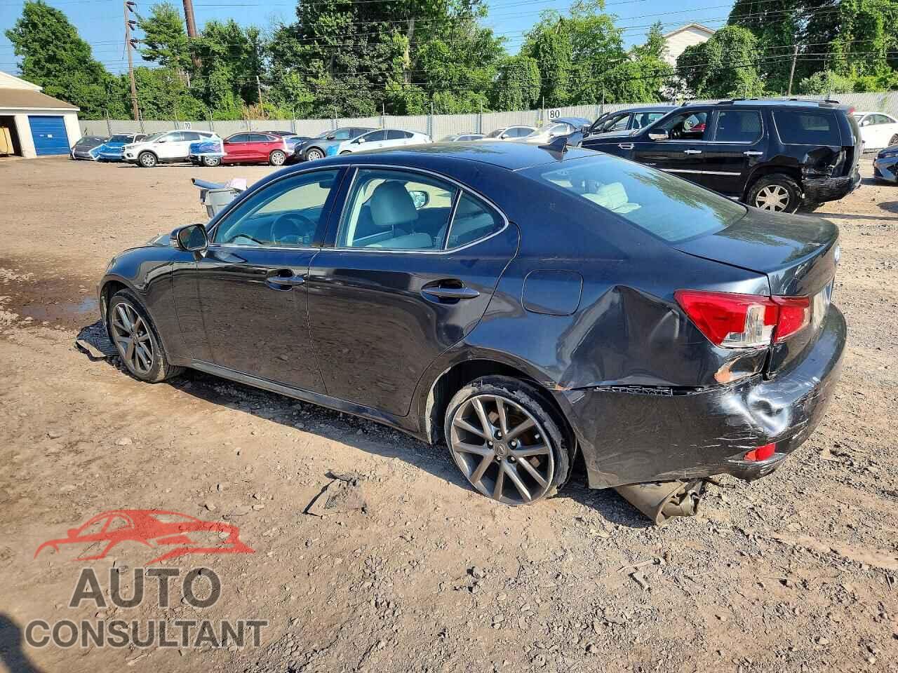 LEXUS IS 2011 - JTHCF5C24B5052726