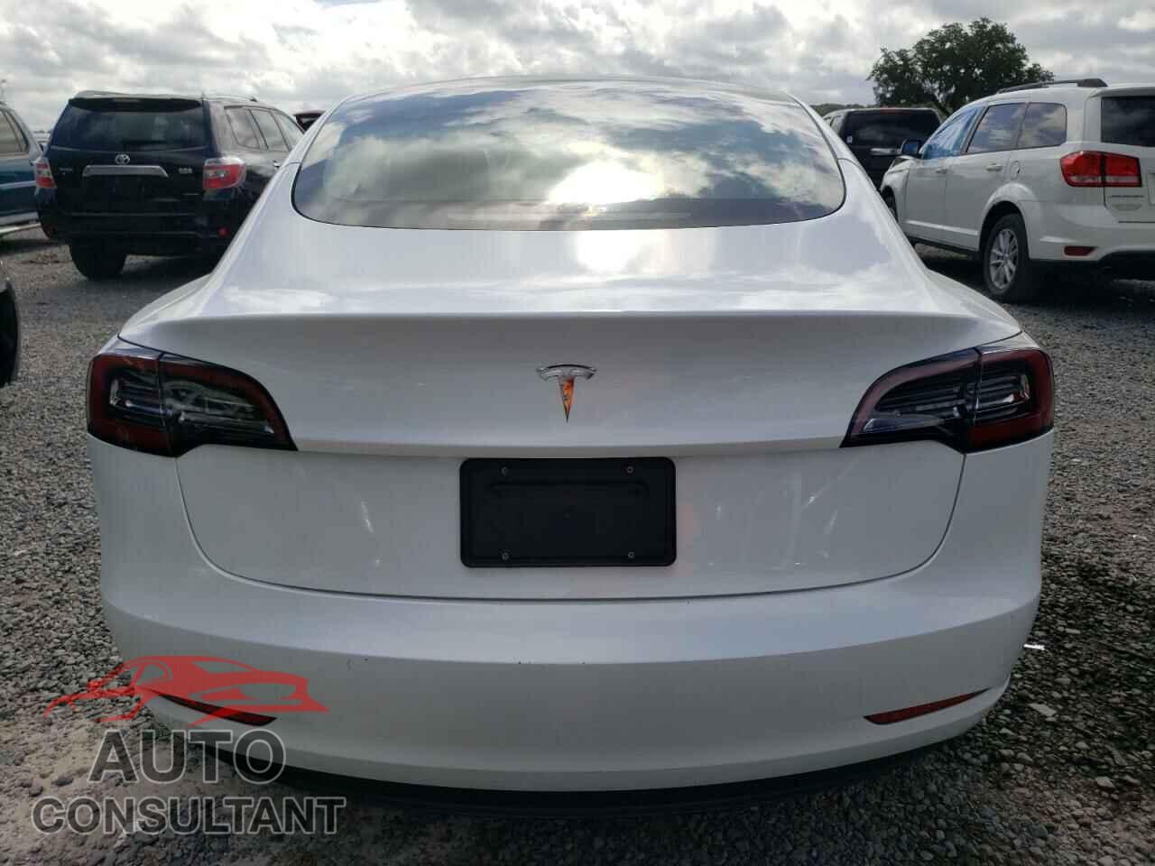 TESLA MODEL 3 2021 - 5YJ3E1EA4MF978689