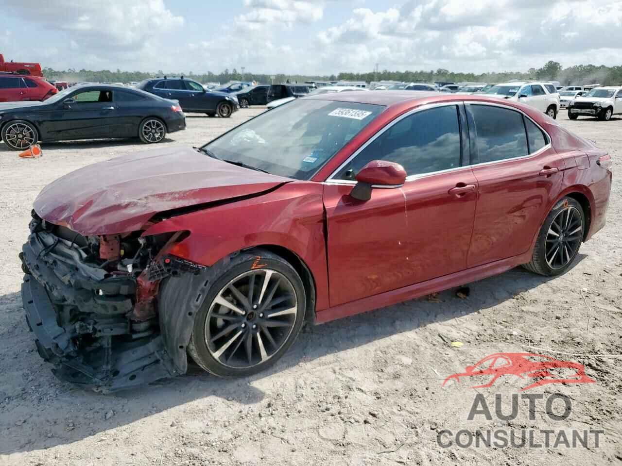TOYOTA CAMRY 2018 - 4T1B61HK3JU564184