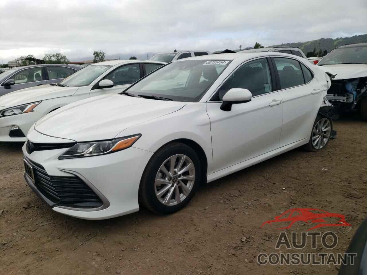 TOYOTA CAMRY 2023 - 4T1C11AK5PU780835