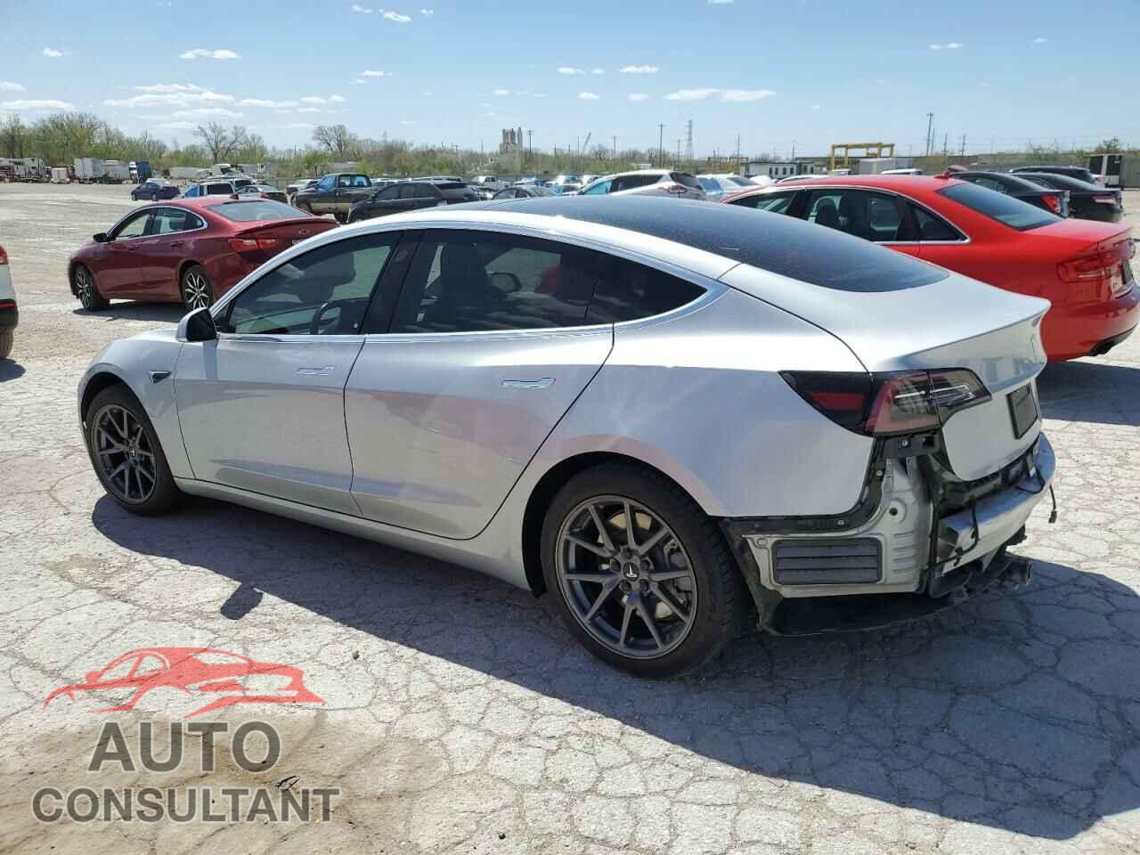 TESLA MODEL 3 2018 - 5YJ3E1EAXJF095370