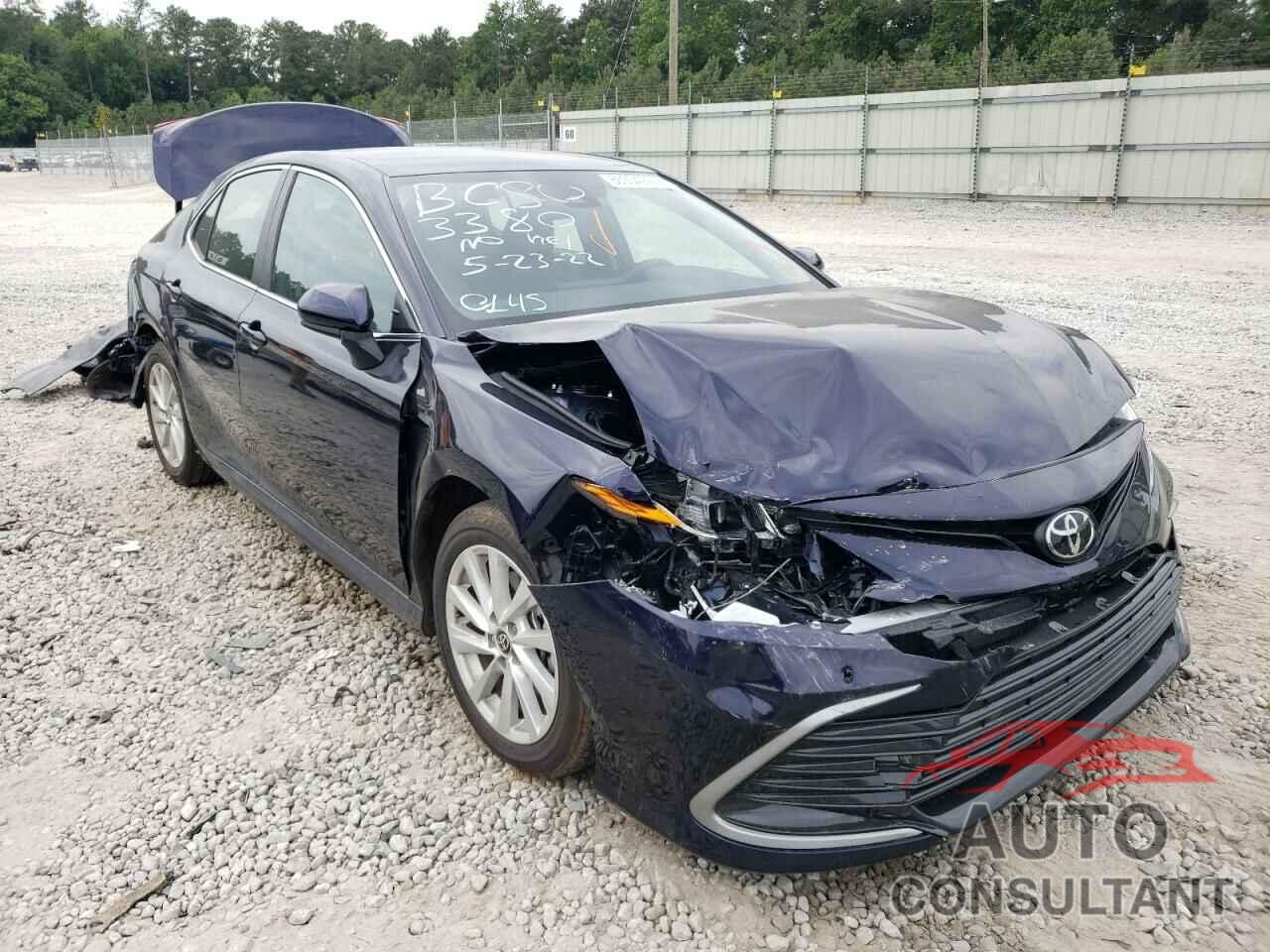 TOYOTA CAMRY 2022 - 4T1C11AK5NU633380