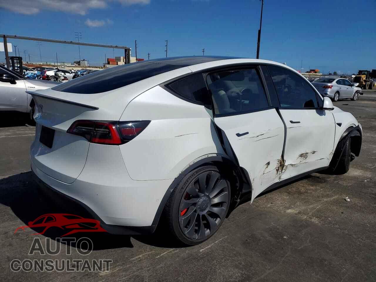 TESLA MODEL Y 2021 - 5YJYGDEF3MF072143