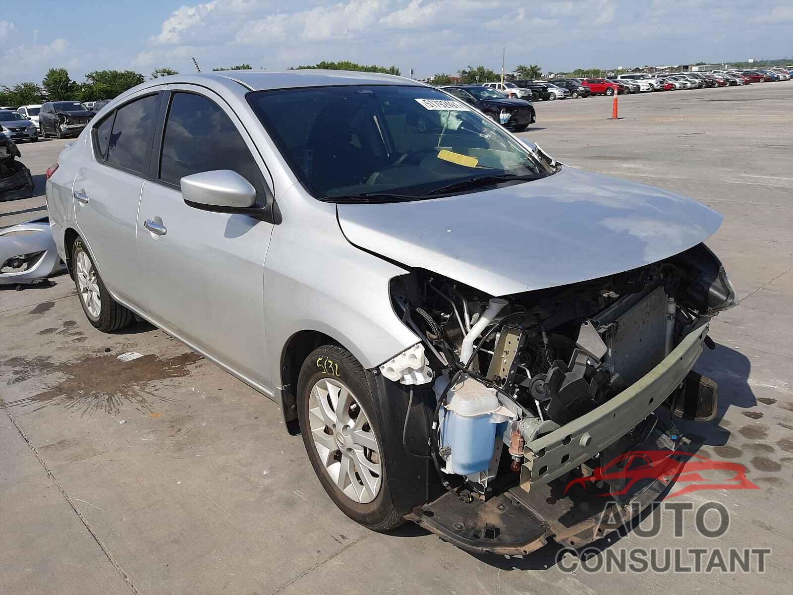 NISSAN VERSA 2019 - 3N1CN7AP7KL821088