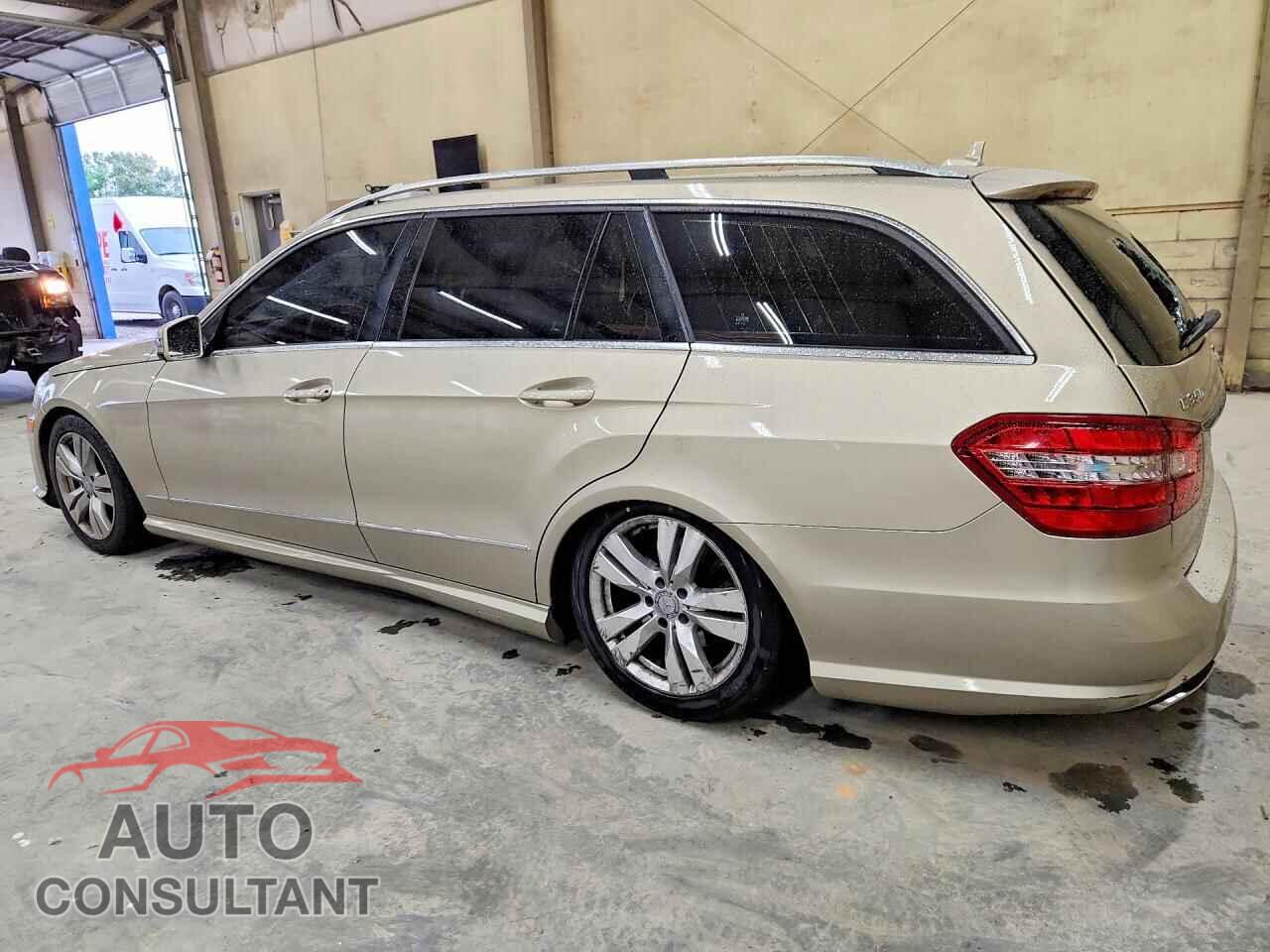 MERCEDES-BENZ E-CLASS 2011 - WDDHH8HB2BA453703