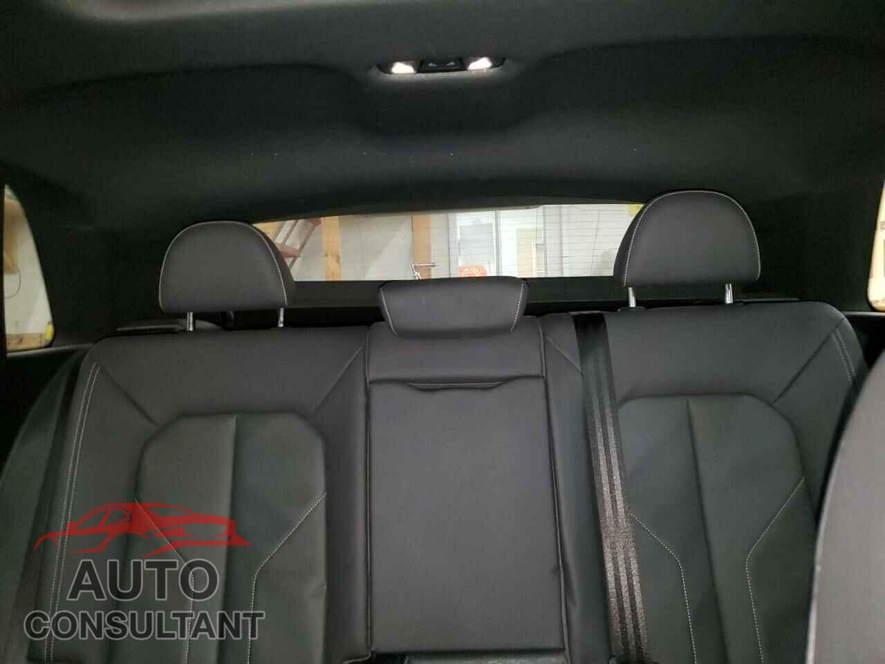 AUDI Q3 2020 - WA1EECF37L1052552