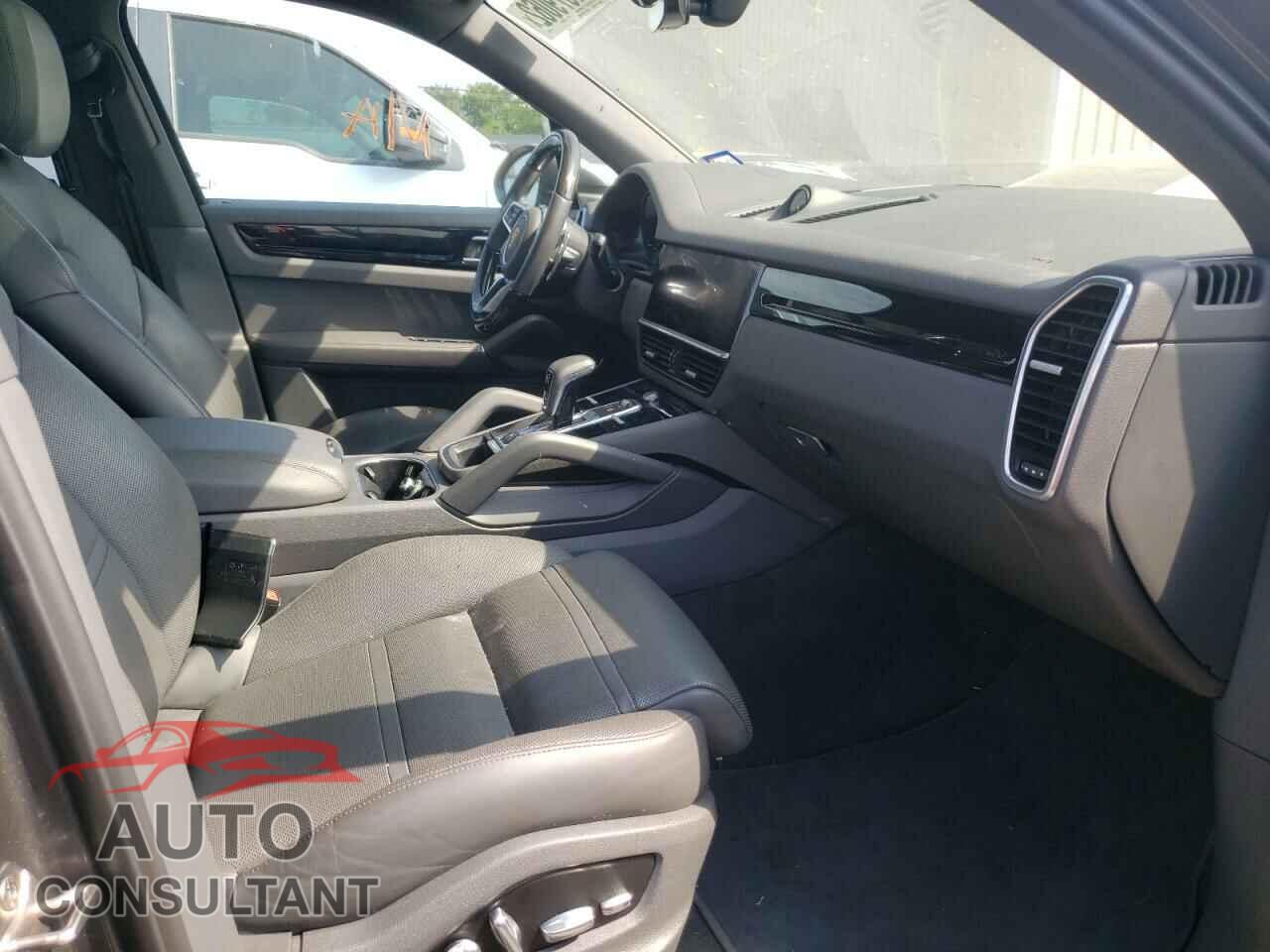 PORSCHE CAYENNE 2019 - WP1AA2AY9KDA14636