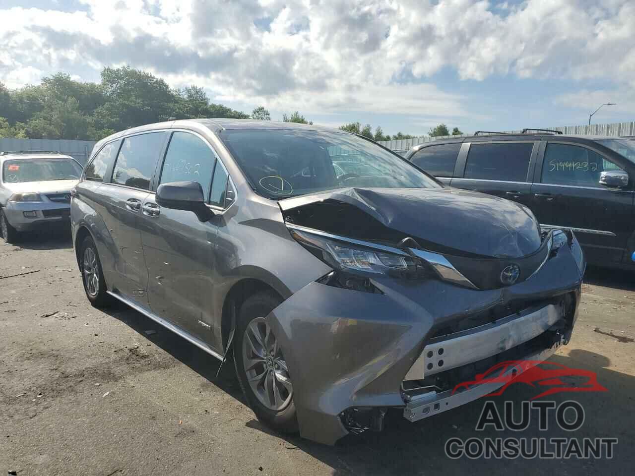 TOYOTA SIENNA 2021 - 5TDKSKFC2MS030782