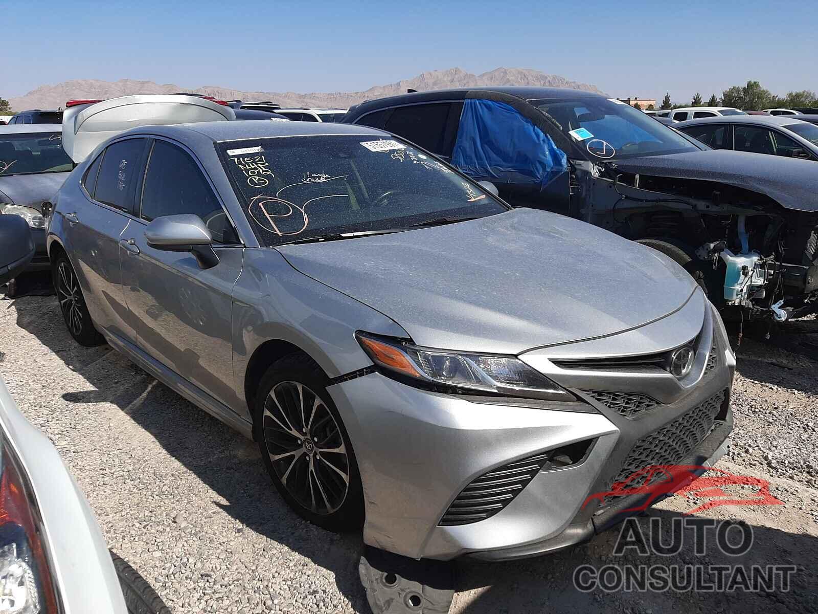 TOYOTA CAMRY 2018 - JTNB11HK5J3049563
