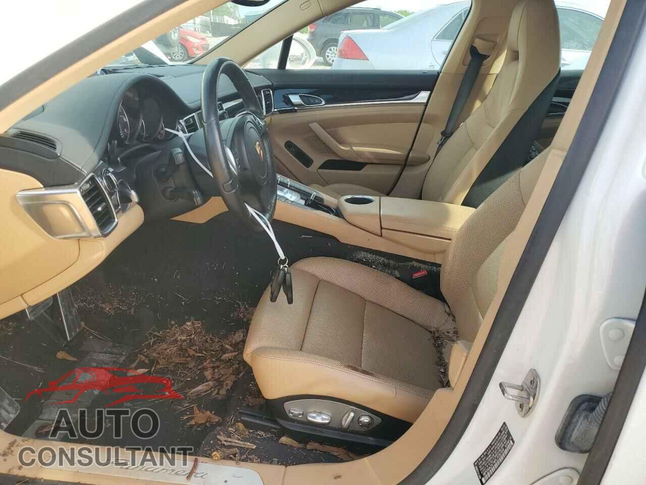 PORSCHE PANAMERA 2015 - WP0AA2A74FL005704