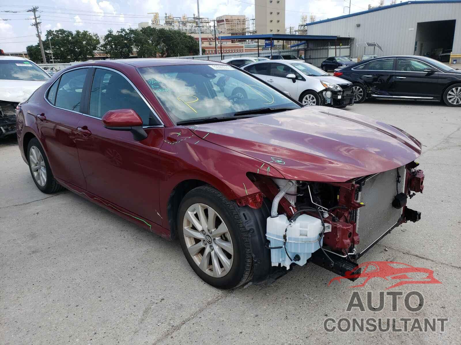 TOYOTA CAMRY 2018 - 4T1B11HK9JU666247