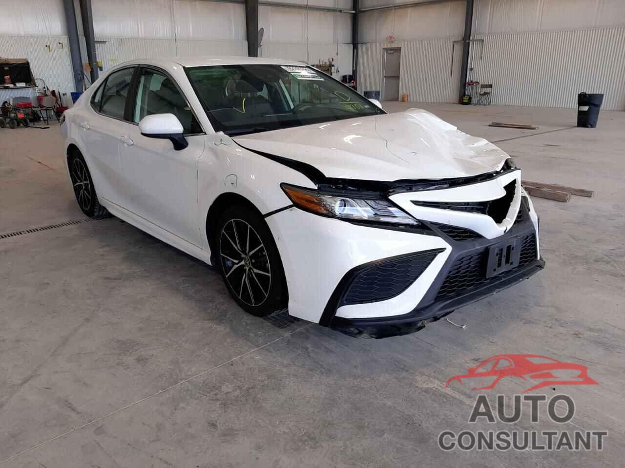 TOYOTA CAMRY 2021 - 4T1G11AK1MU417011