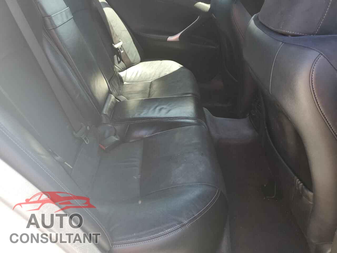 LEXUS IS 2012 - JTHBF5C21C5184100