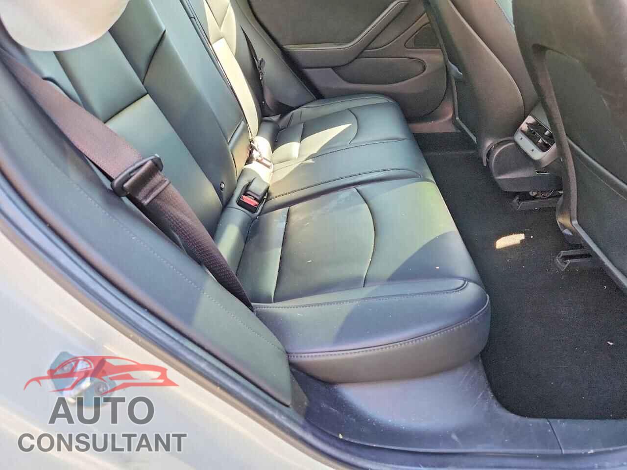 TESLA MODEL 3 2017 - 5YJ3E1EA3HF002134